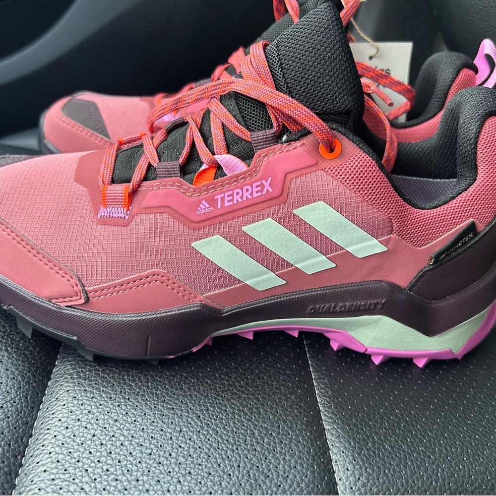NWOT Adidas Gore-Tex Women's Hiking Trail Shoes - Picture 7 of 8